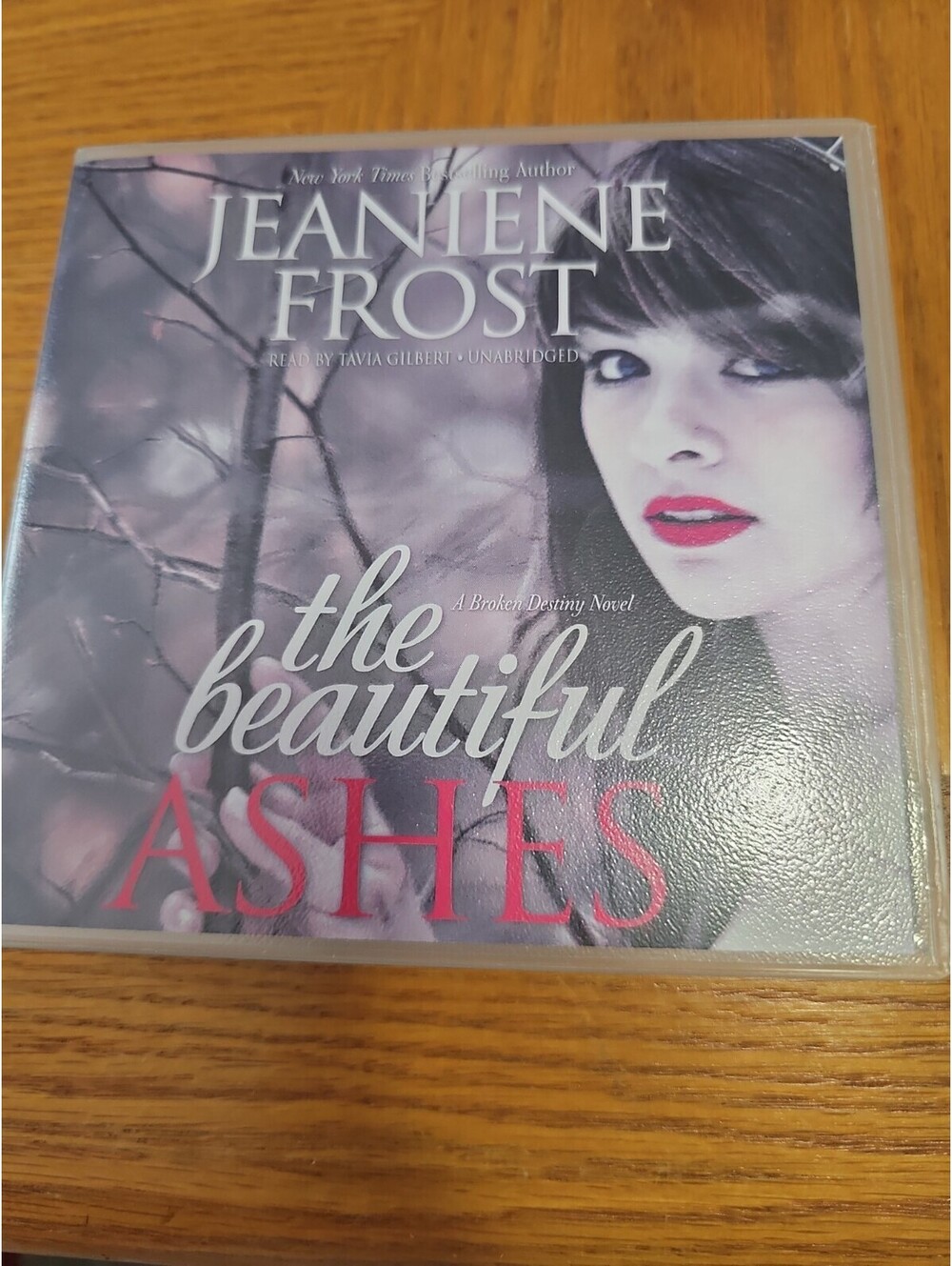 Beautiful Ashes : A Broken Destiny Novel by Jeaniene Frost (2014, Compact Disc)